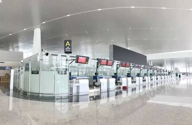 北京機場(chǎng)無(wú)機磨石地坪圖片